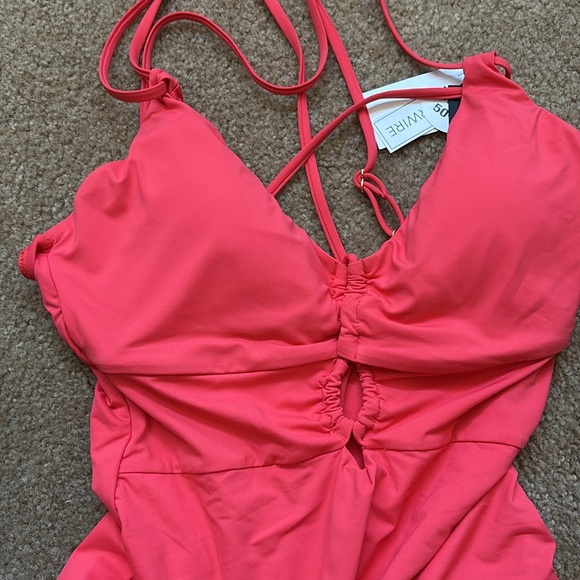 La Blanca Women's Island Goddess Underwire One Piece Swimsuit Guava Size 14 - Picture 7 of 7